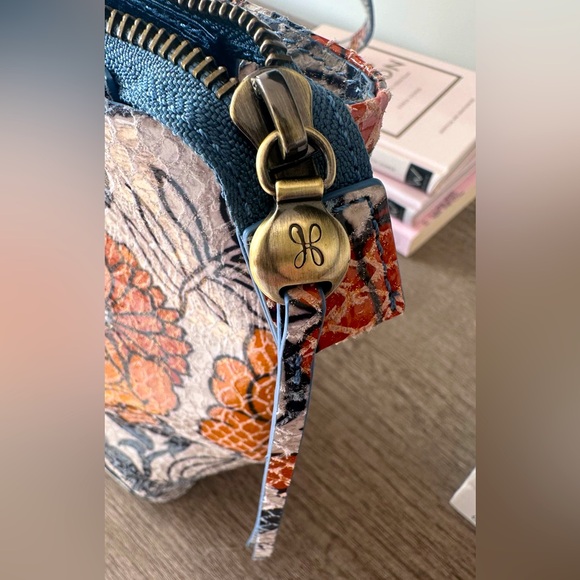 Hobo Haven Tote - Picture 7 of 10